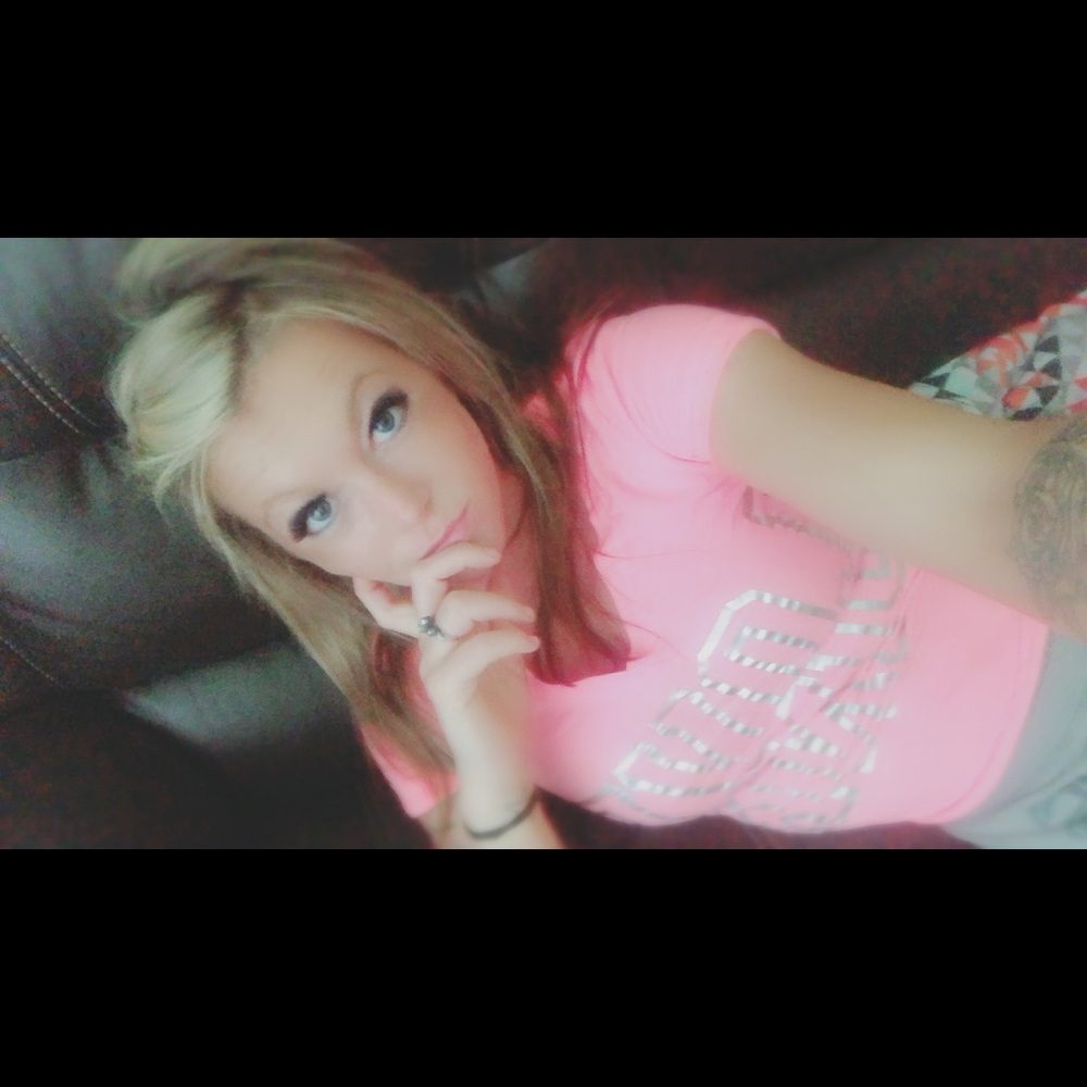 Meet your Posher, Brooke